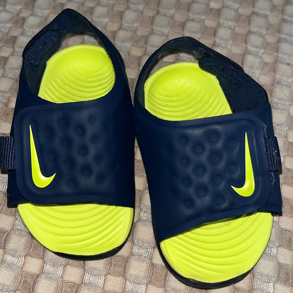 Infant Nike Sandals